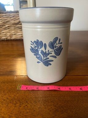 Pfaltzgraff Yorktown crock